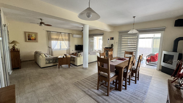 Image No.10-3 Bed Villa for sale