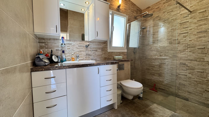 Image No.18-3 Bed Villa for sale