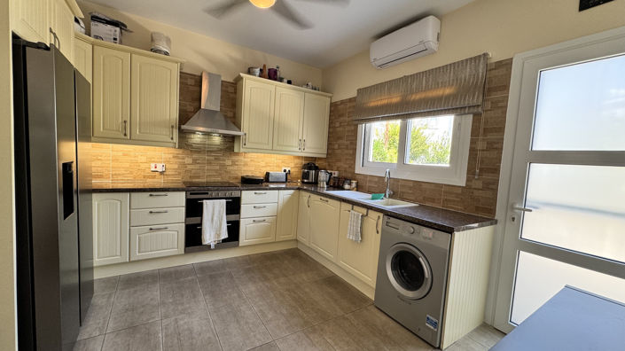 Image No.3-3 Bed Villa for sale