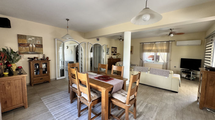 Image No.9-3 Bed Villa for sale