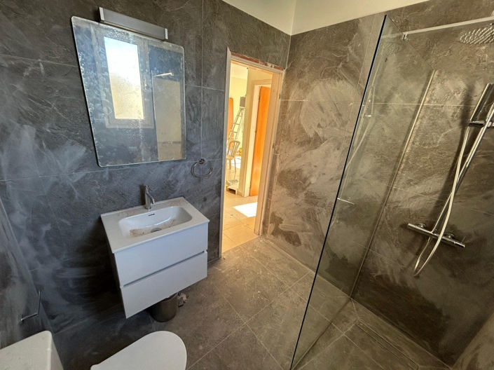 Image No.10-1 Bed Apartment for sale