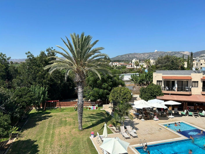 Image No.3-Un hôtel à vendre à Kissonerga