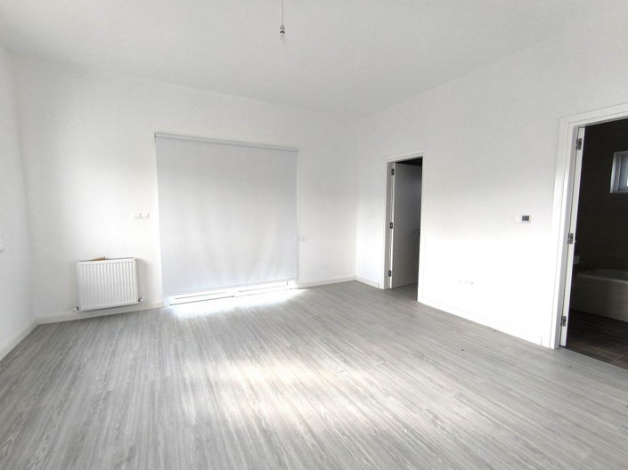 Image No.18-4 Bed Villa for sale