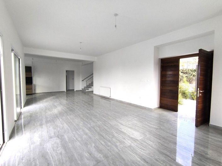 Image No.5-4 Bed Villa for sale