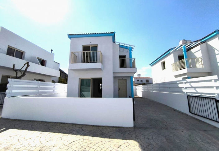 Image No.1-3 Bed Villa for sale