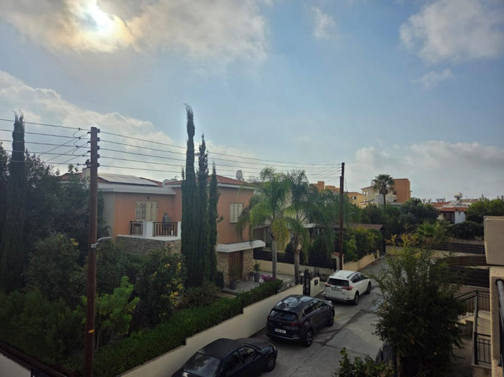 Image No.20-3 Bed House for sale