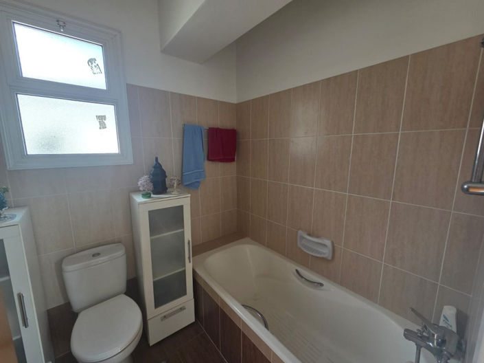 Image No.21-3 Bed House for sale