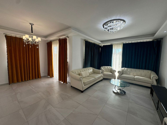 Image No.2-Villa de 4 chambres à vendre à Chlorakas