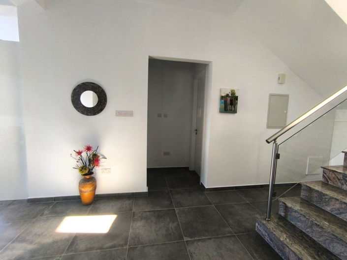 Image No.8-4 Bed Villa for sale