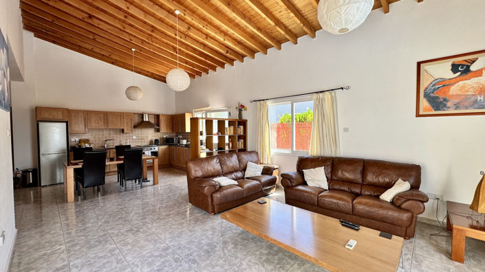 Image No.6-2 Bed Bungalow for sale