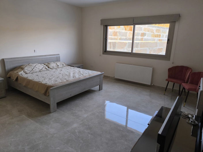 Image No.12-4 Bed Villa for sale