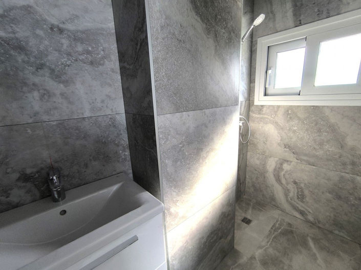 Image No.16-3 Bed Property for sale