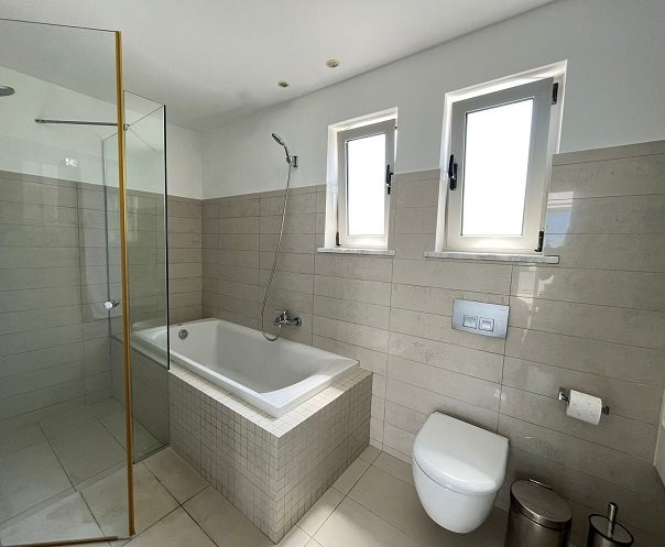 Image No.24-4 Bed Villa for sale