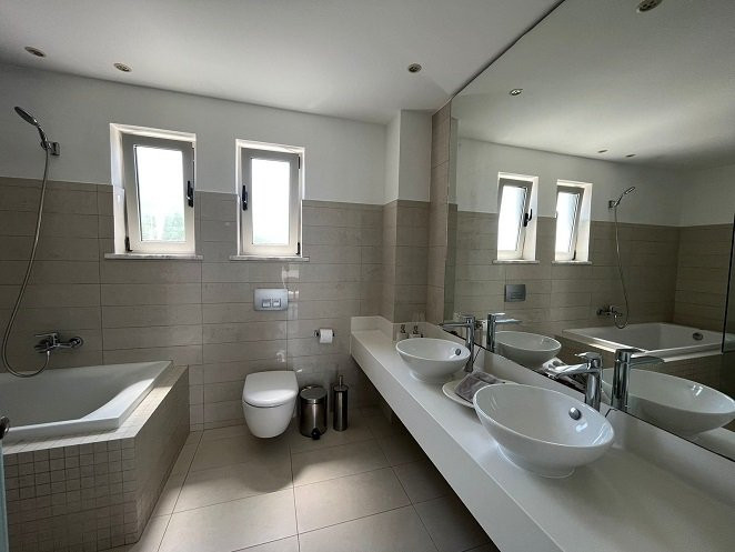 Image No.27-4 Bed Villa for sale