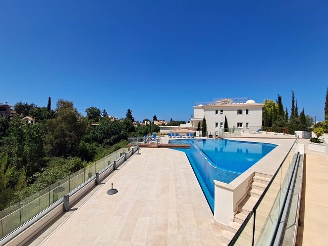 Image No.15-2 Bed Townhouse for sale