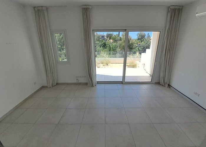 Image No.19-2 Bed Townhouse for sale