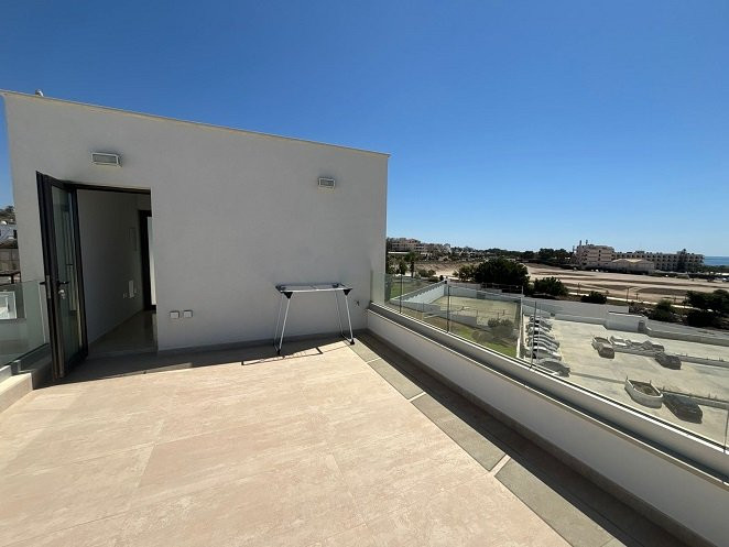 Image No.18-3 Bed Villa for sale