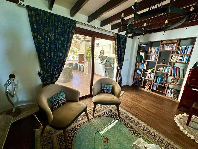 Image No.17-7 Bed Villa for sale