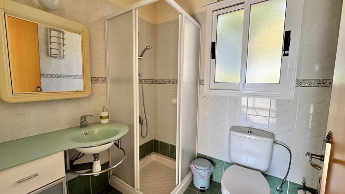 Image No.22-2 Bed Bungalow for sale