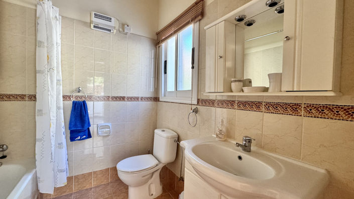 Image No.29-2 Bed Bungalow for sale