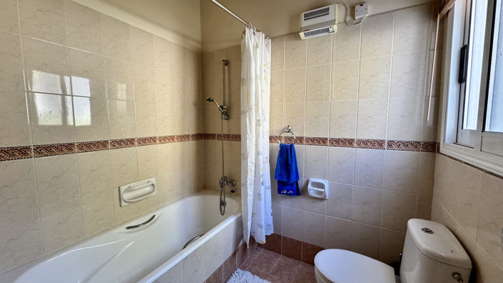 Image No.30-2 Bed Bungalow for sale