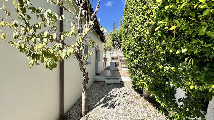 Image No.42-2 Bed Bungalow for sale