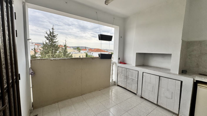 Image No.11-6 Bed House for sale