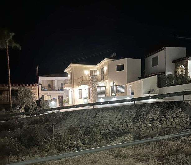 Image No.26-3 Bed Villa for sale