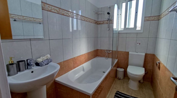 Image No.8-2 Bed Apartment for sale