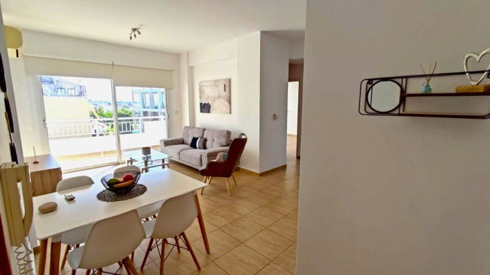 Image No.2-Appartement de 2 chambres à vendre à Geroskipou