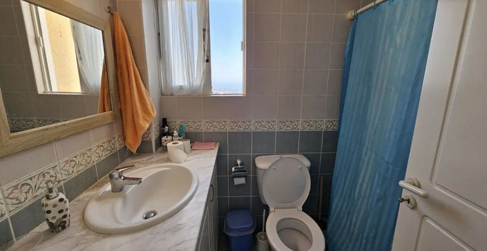 Image No.15-2 Bed Townhouse for sale