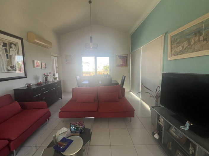 Image No.2-3 Bed Villa for sale