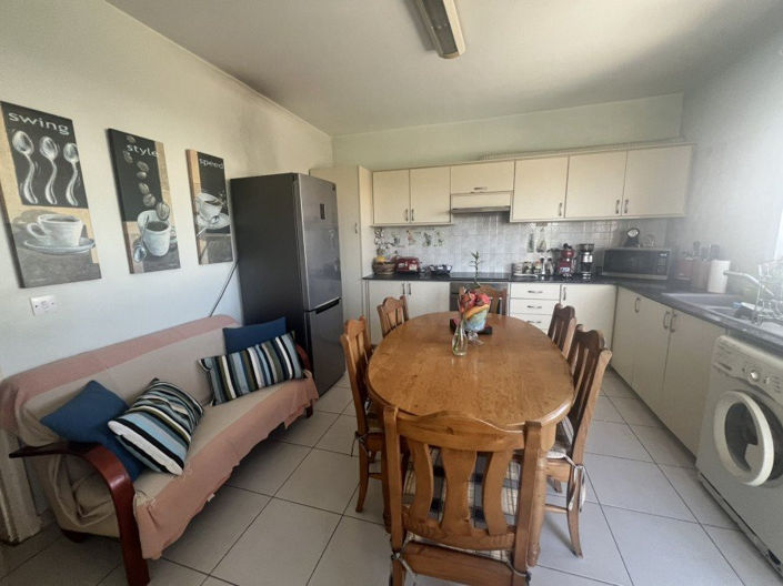 Image No.9-3 Bed Property for sale