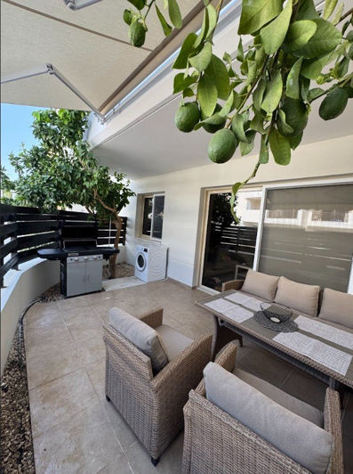 Image No.10-1 Bed Property for sale