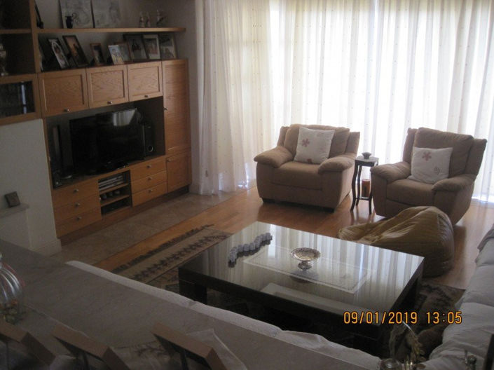 Image No.8-5 Bed House for sale