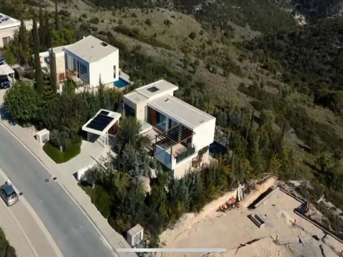 Image No.2-3 Bed Villa for sale