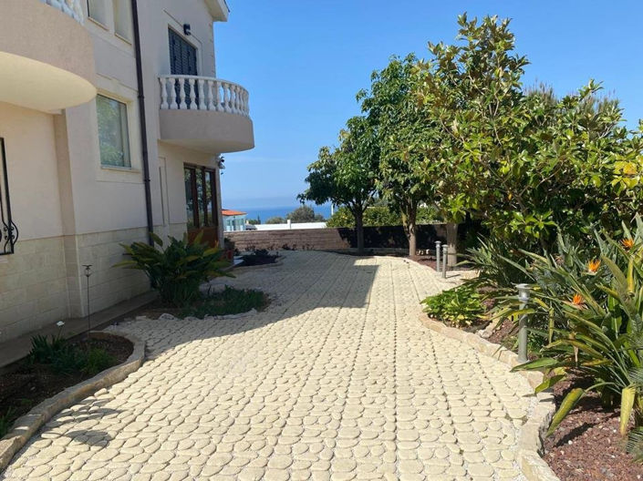 Image No.8-4 Bed Villa for sale