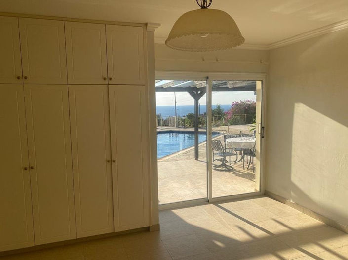 Image No.10-4 Bed Bungalow for sale