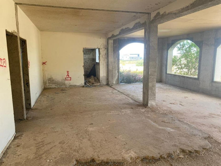 Image No.8-4 Bed Villa for sale