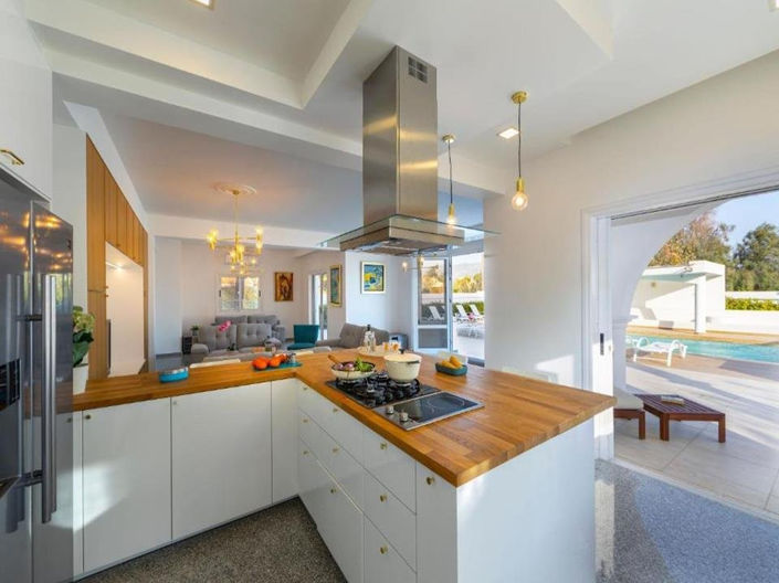 Image No.10-6 Bed Villa for sale