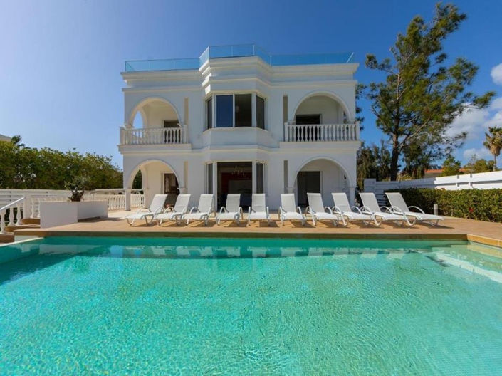 Image No.2-6 Bed Villa for sale