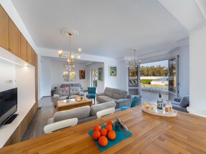 Image No.9-6 Bed Villa for sale