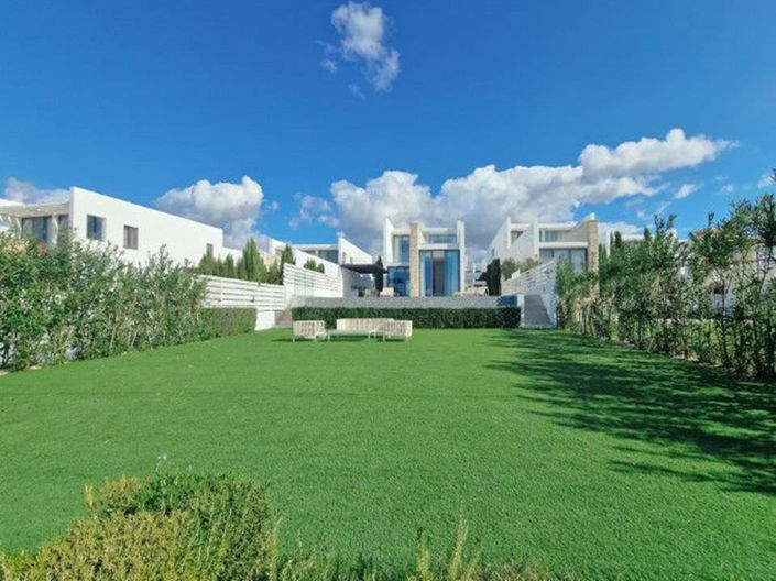 Image No.2-6 Bed Villa for sale