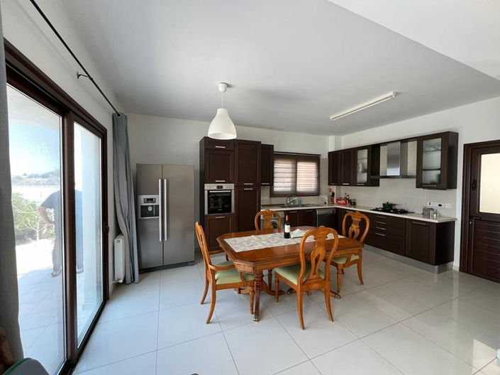 Image No.3-Villa de 3 chambres à vendre à Konia