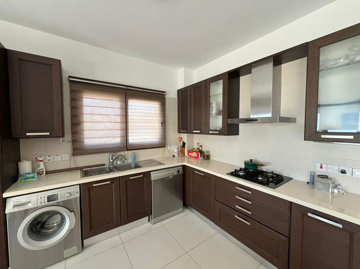 Image No.4-Villa de 3 chambres à vendre à Konia