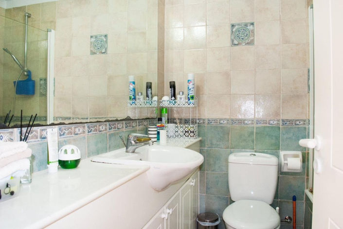 Image No.12-3 Bed Property for sale