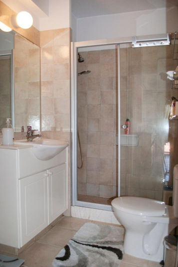 Image No.13-3 Bed Property for sale