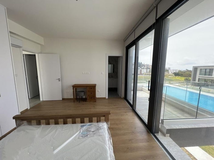 Image No.10-3 Bed Villa for sale