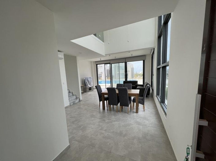 Image No.5-3 Bed Villa for sale