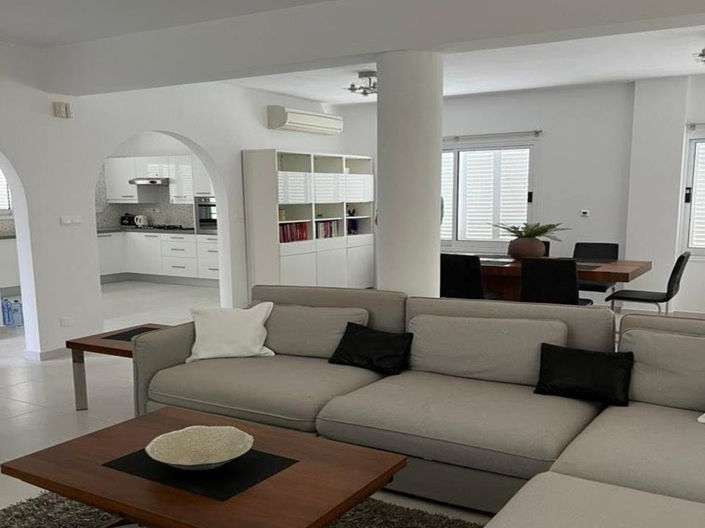 Image No.5-3 Bed Villa for sale